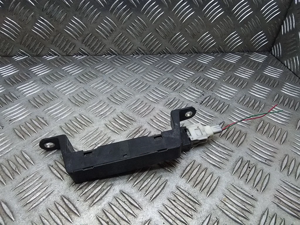 Bezatslēgas sistēmas KESSY (keyless) vadības bloks/modulis – Toyota Prius (XW30) (2009-2015)
