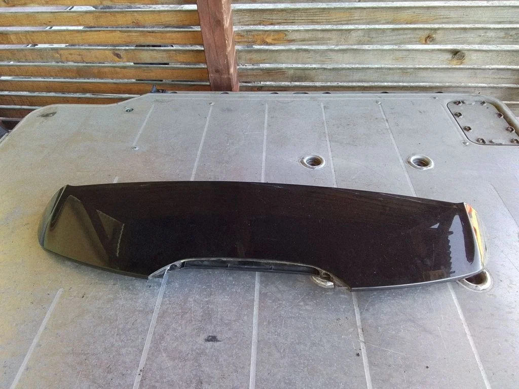 Aizmugurējā vāka spoilers – Volvo V60 (2013-2018)