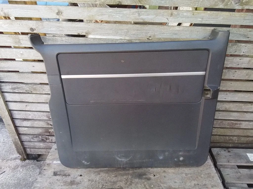Sliding door card – Volkswagen Multivan T5 (2003-2015)