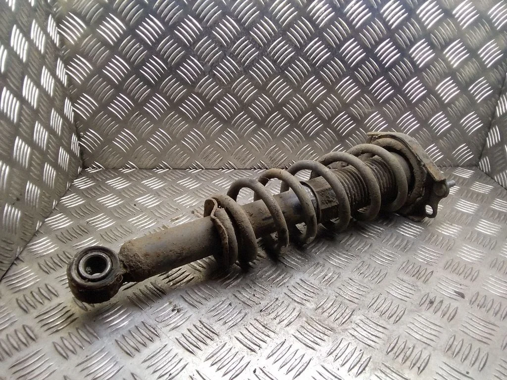 Tagumine amortisaator keerdvedruga – Toyota Corolla Verso AR10 (2004-2009)