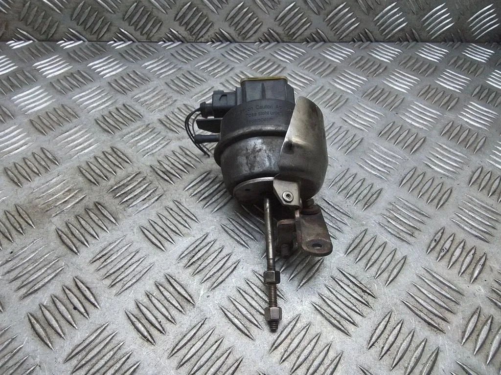 Turbīnas elektriskais vadības aktuators – Audi A4 Allroad B8 (2008-2016)
