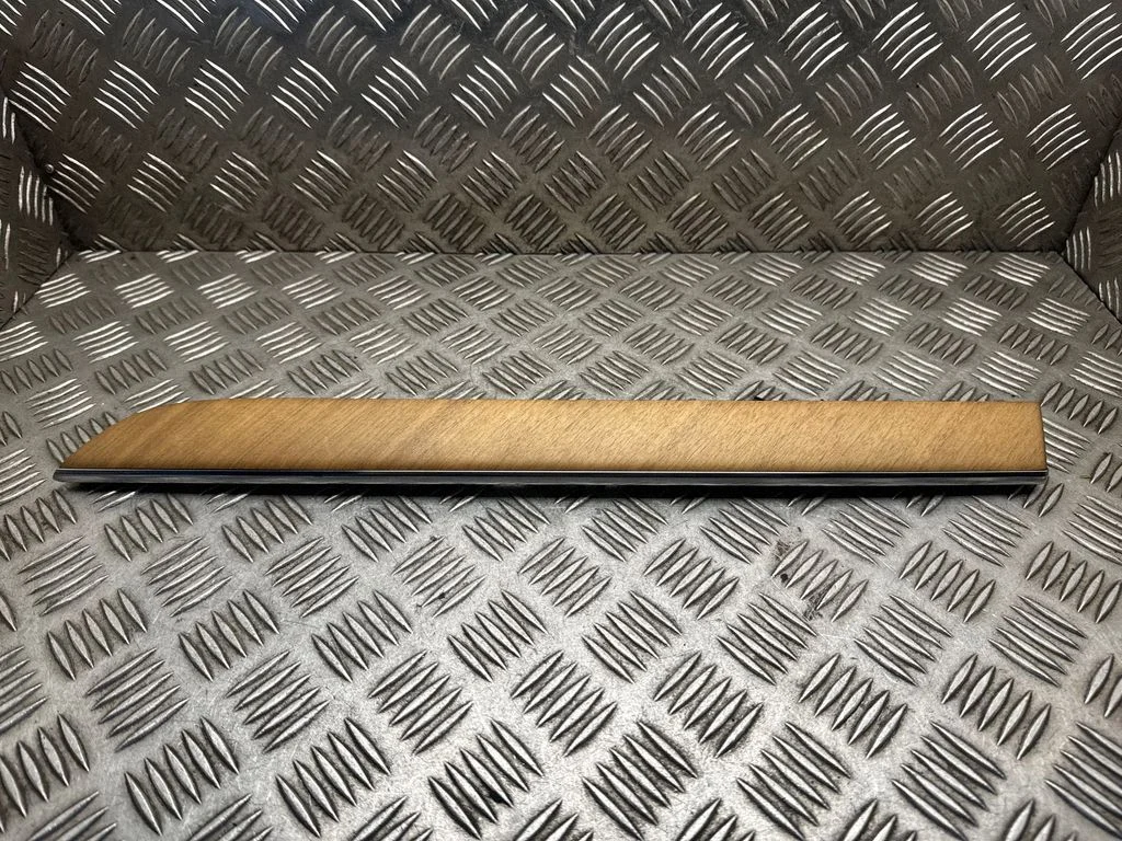 Armatuurlaua viimistlus – Volvo XC90 (2014-)