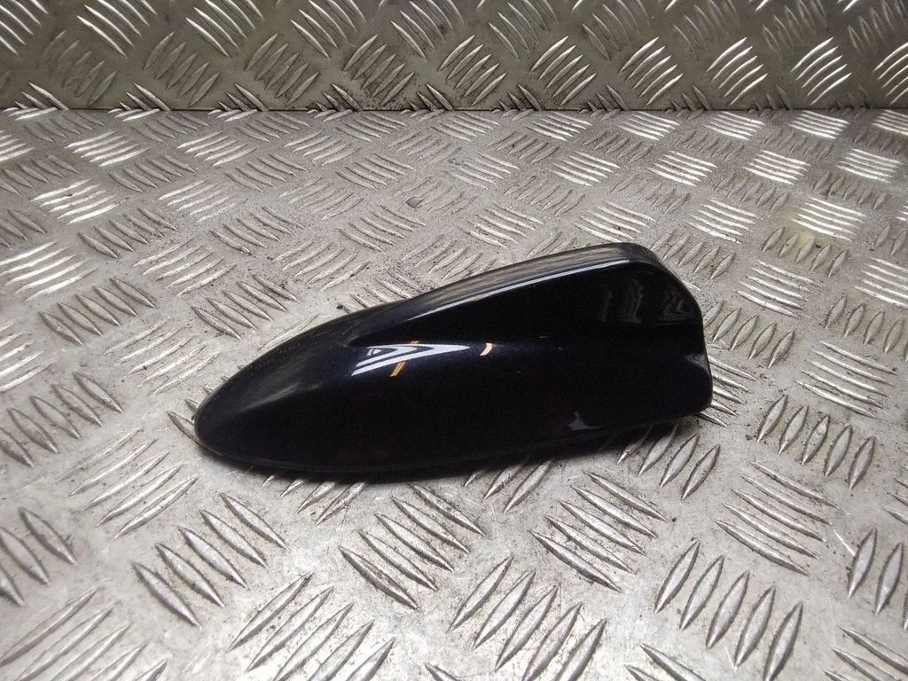 Katuse (GPS-)antenni kate – Volvo C30 (2007-2010)