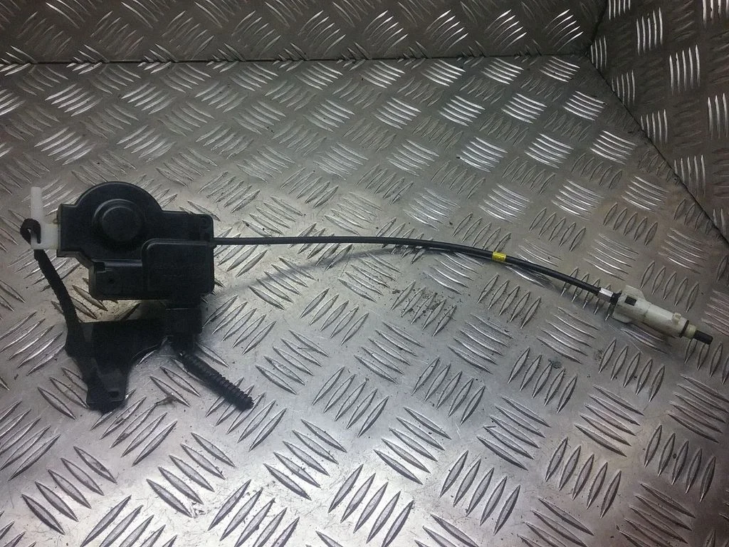 Fuel tank cap lock motor