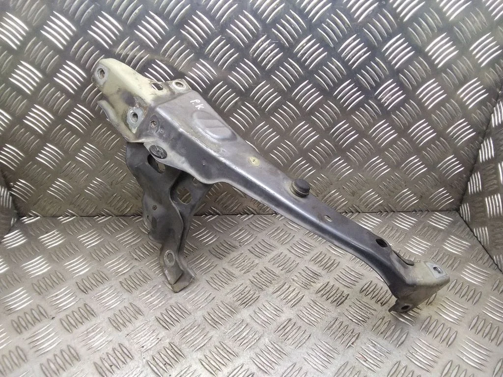 Esimene kereosa – Opel Astra H (2004-2012)