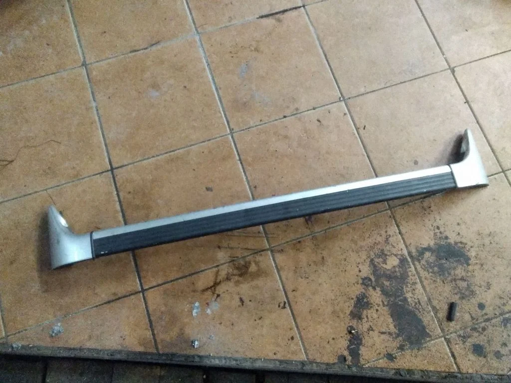 Roof transverse bars on the "horns" – Renault Espace - Grand espace IV (2004-2014)