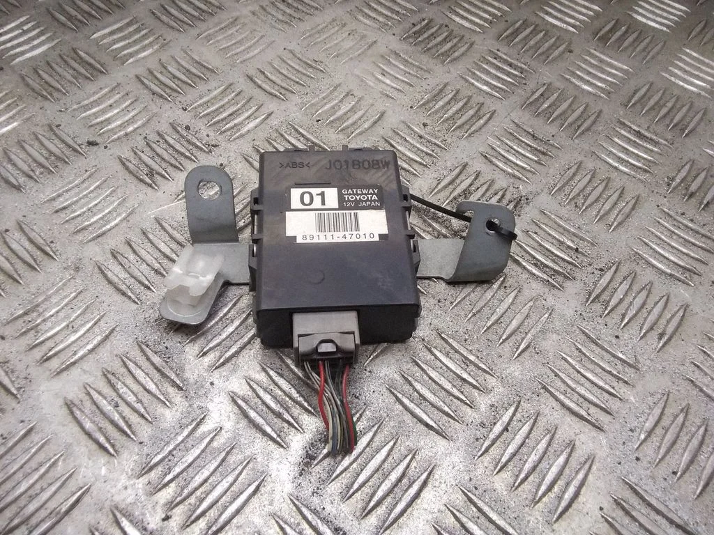 Gateway control module – Toyota Prius (XW10) (1997-2003)