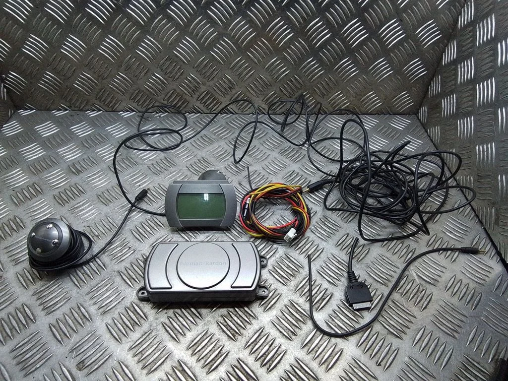 Hands-free kit – Ford Fiesta (2006-2008)