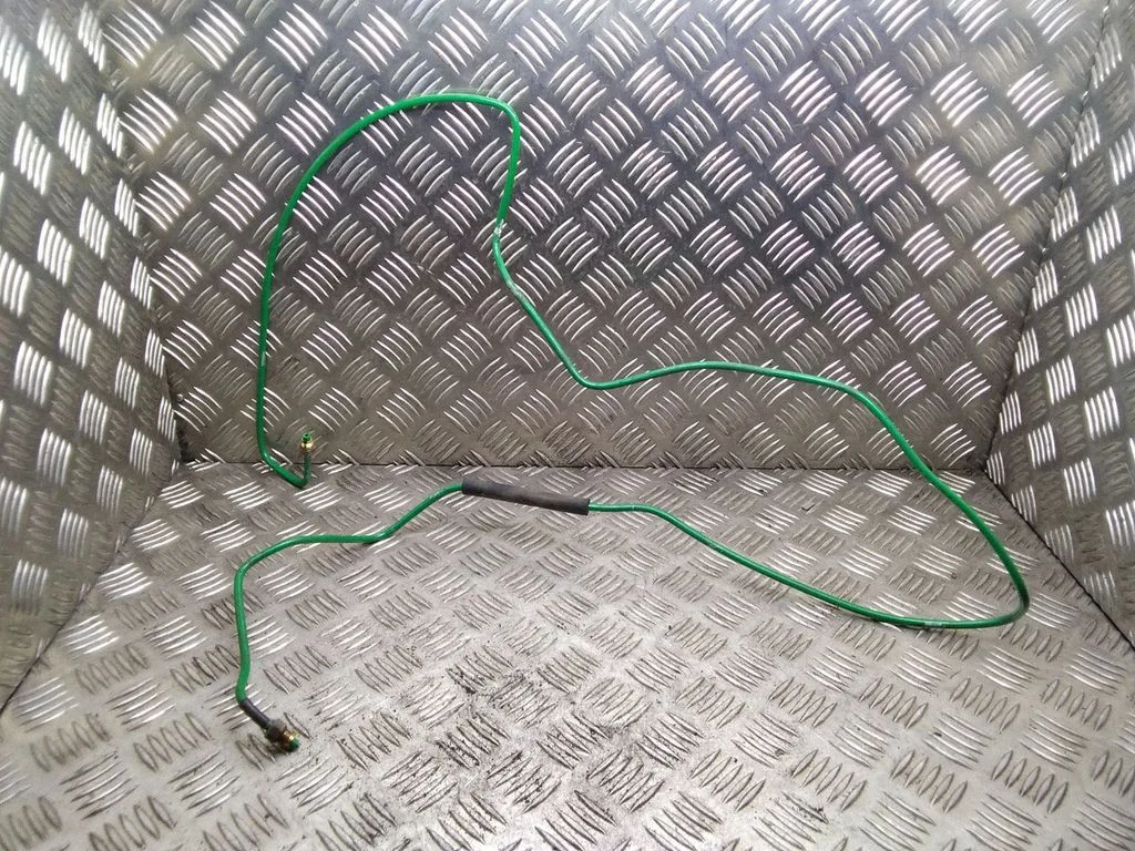 Pneumatic air compressor intake pipe/hose – Volkswagen Touareg I (2002-2010)