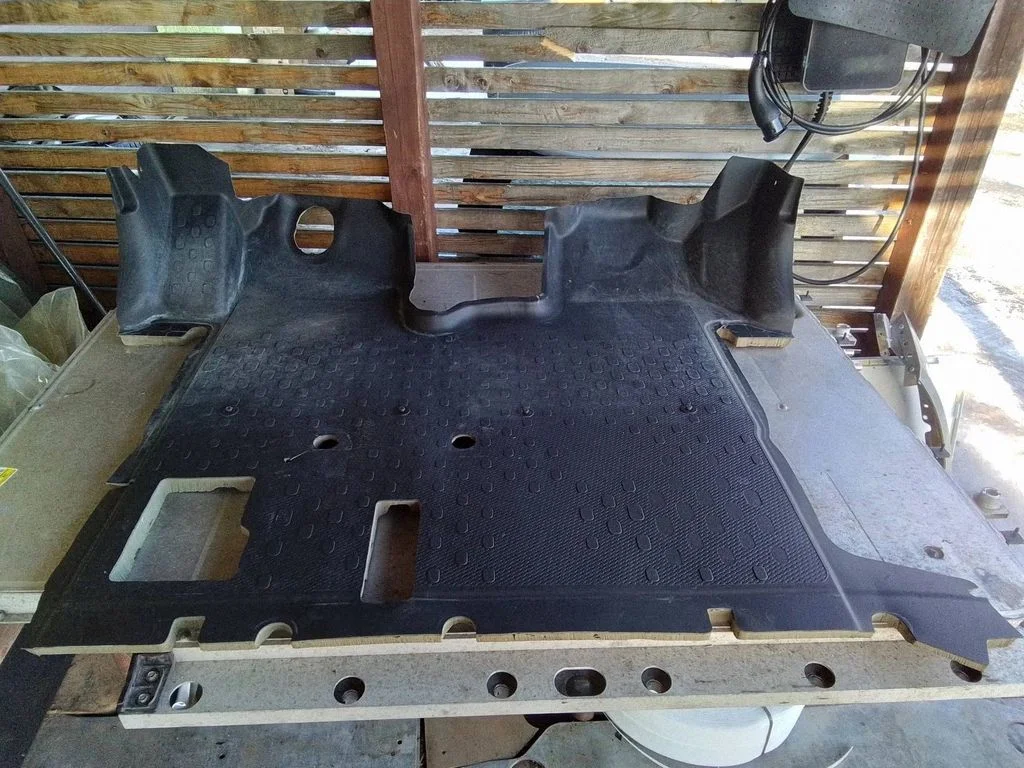Interior carpet – Opel Vivaro (2014-2018)