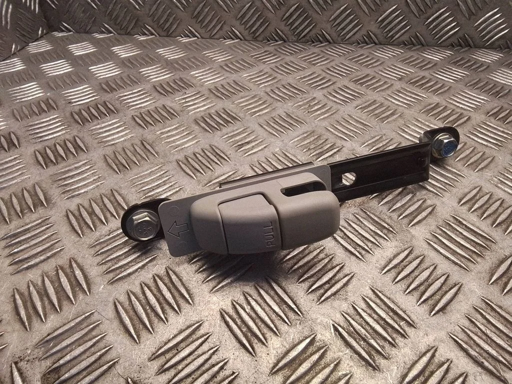 Szyna regulacji pasa bezpieczeństwa – Suzuki Vitara (LY) (2015-)