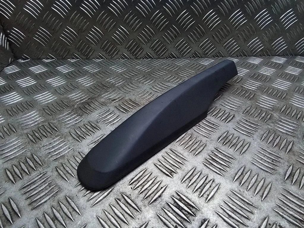 Roof bar rail cover