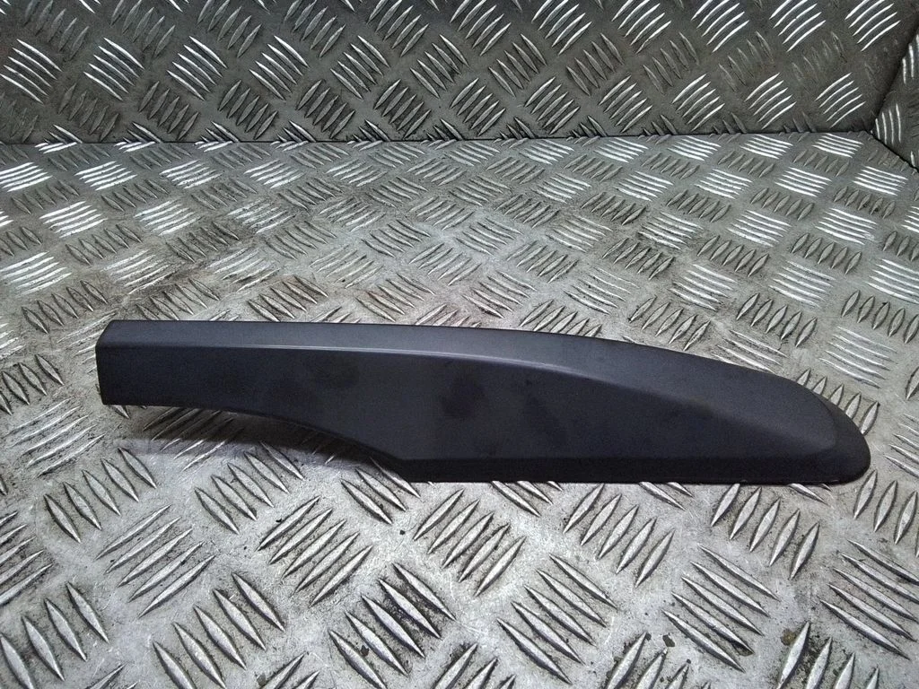 Roof bar rail cover