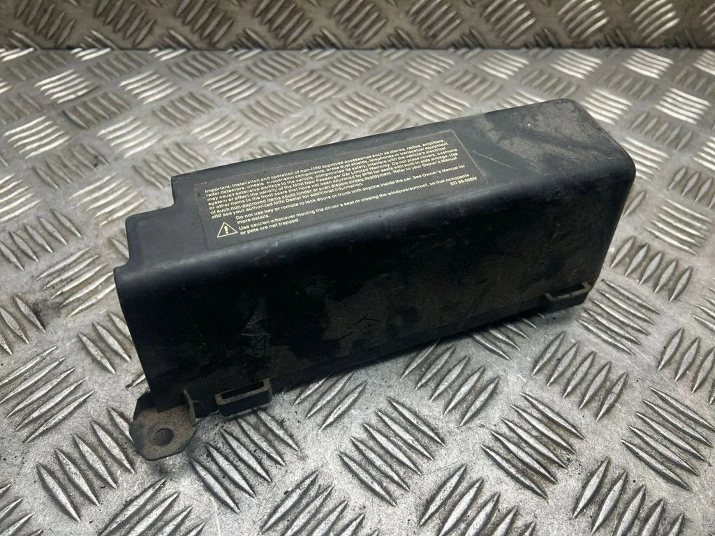Engine control unit holder 2754564
