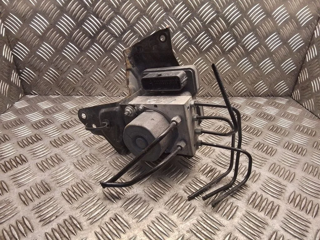 ABS block – Nissan Qashqai (2010-2014)