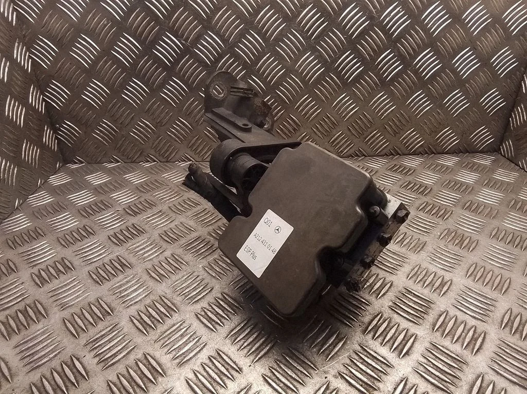 ABS block – Mercedes-Benz E-Class W212 (2009-2016)