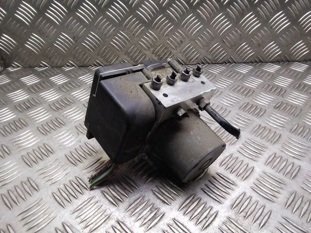 ABS block – Citroen C4 I (2004-2010)