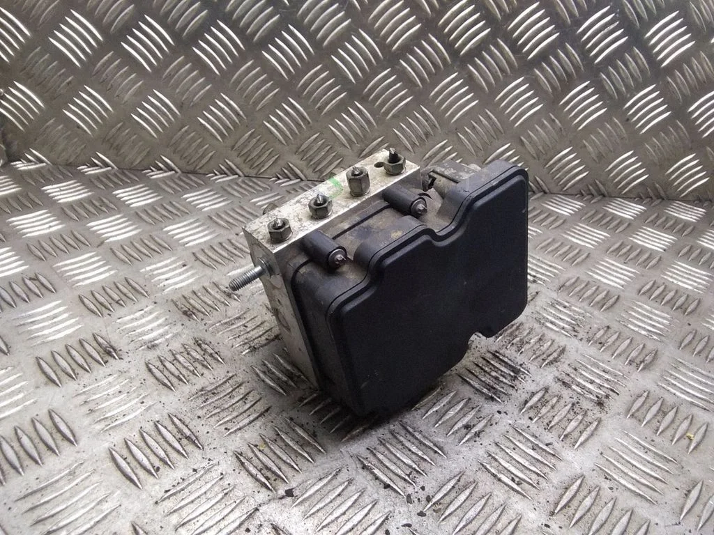 ABS block – Nissan Qashqai (2010-2014)