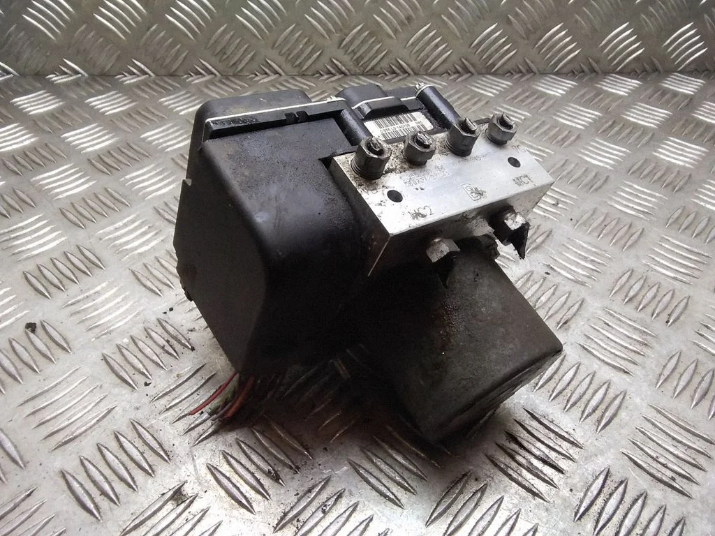 ABS block – Citroen C4 I (2004-2010)