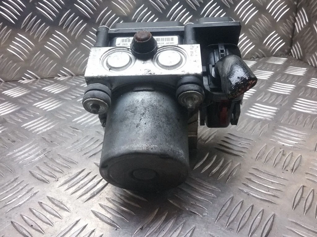ABS block – Audi A4 S4 B7 8E 8H (2005-2008)