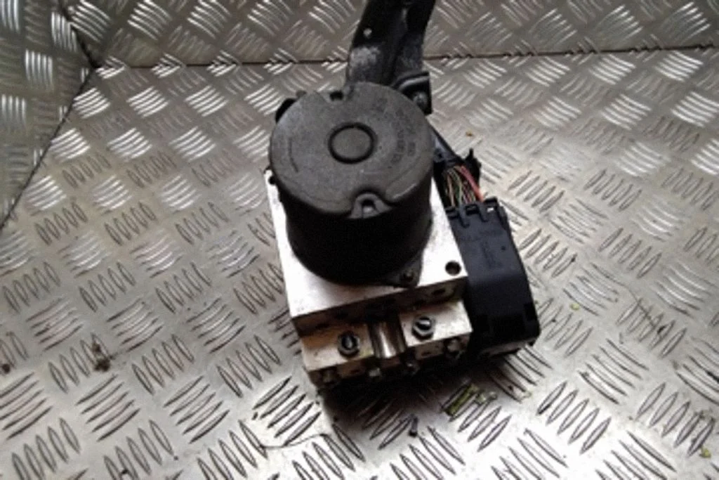ABS-plokk – Mercedes-Benz CLS-klass C219 (2003-2011)