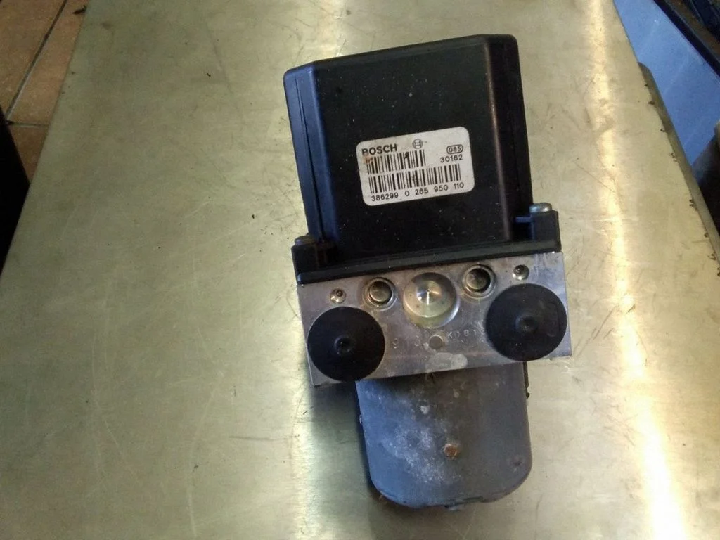 ABS-plokk – Subaru Legacy (2004-2006)