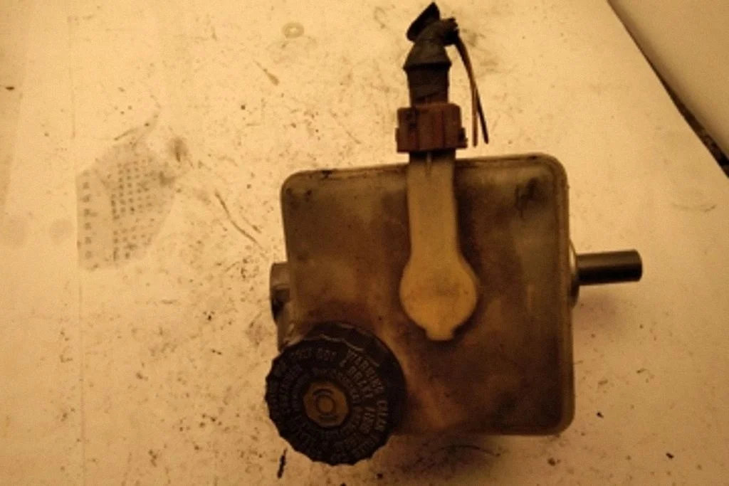 Master brake cylinder – Volvo S80 (2004-2006)