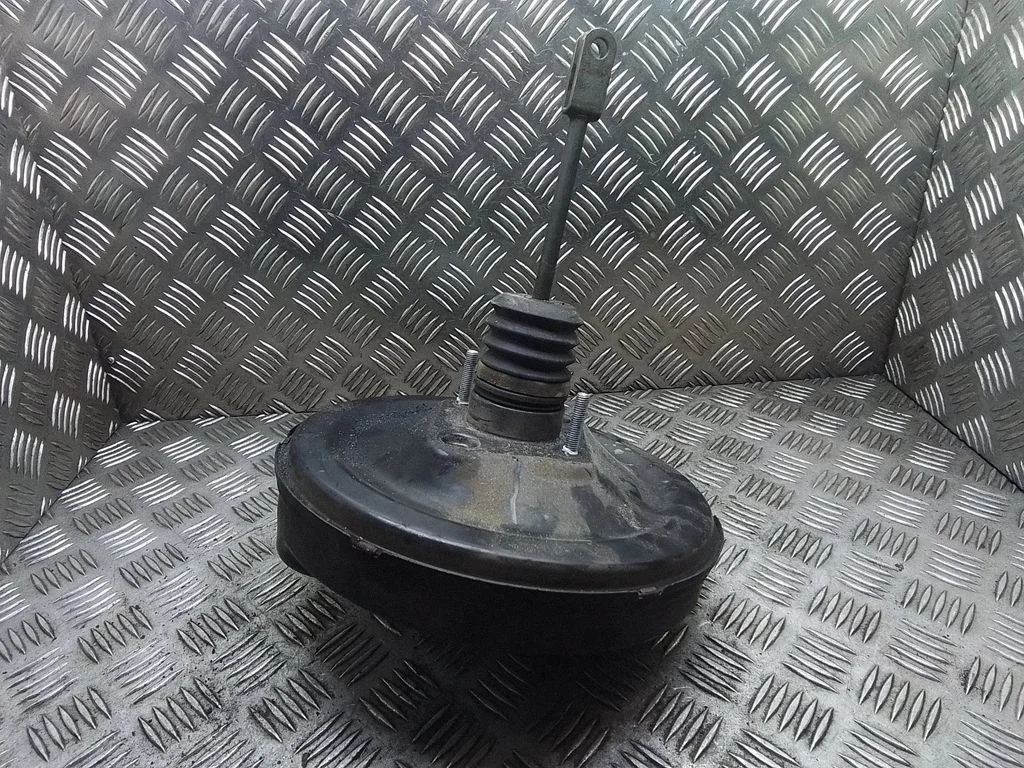 Brake booster 13142361