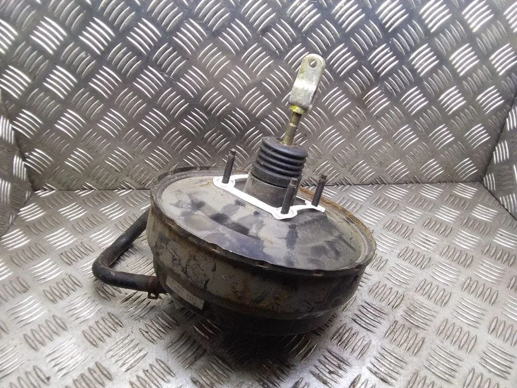 Brake booster – Subaru Legacy (1999-2003)