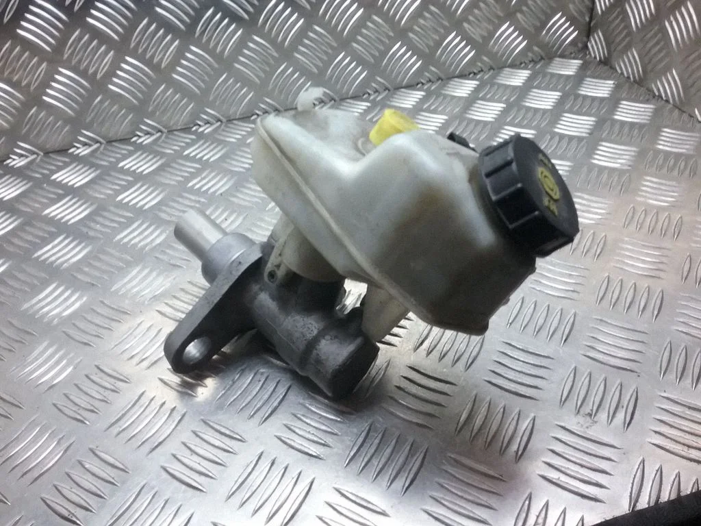 Master brake cylinder – Opel Astra H (2004-2012)