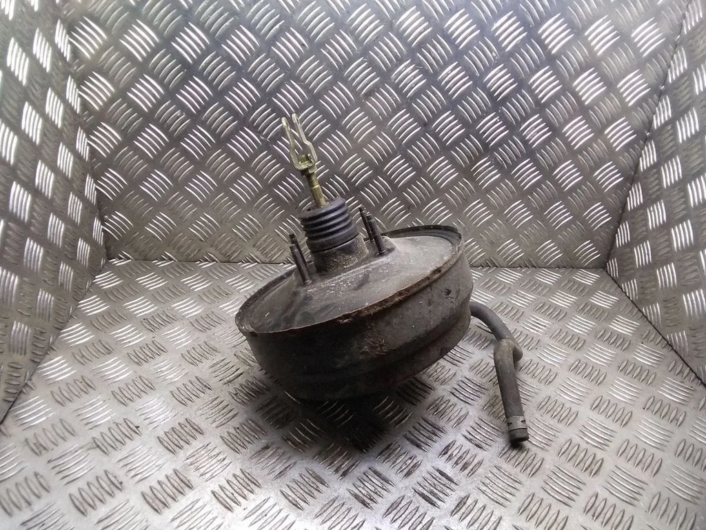 Brake booster – Subaru Legacy (1999-2003)