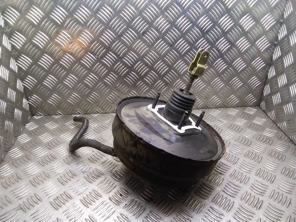 Brake booster – Subaru Legacy (1999-2003)