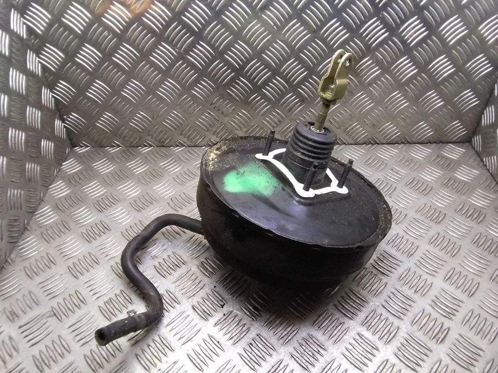 Brake booster – Subaru Legacy (1999-2003)