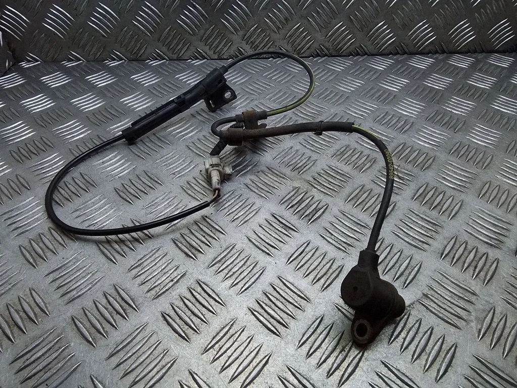 Esimene piduri ABS-andur – Toyota Avensis T250 (2006-2009)