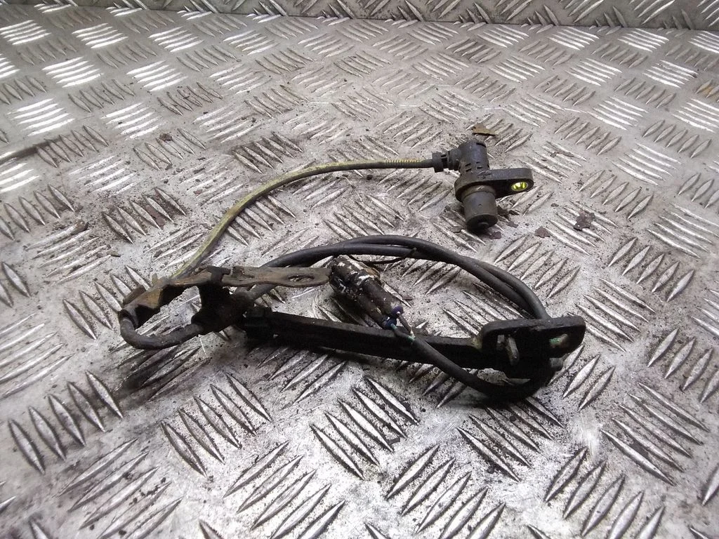 ABS brake wheel speed sensor – Toyota Corolla Verso AR10 (2004-2009)