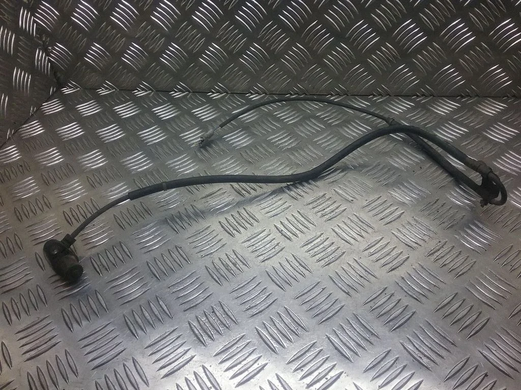 ABS brake wheel speed sensor – Toyota Prius (XW20) (2003-2009)