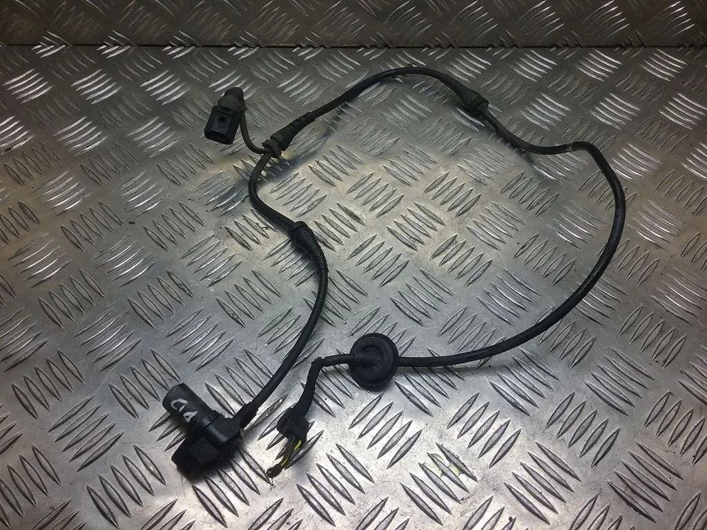 Czujnik ABS przedni – Audi A4 S4 B7 8E 8H (2005-2008)