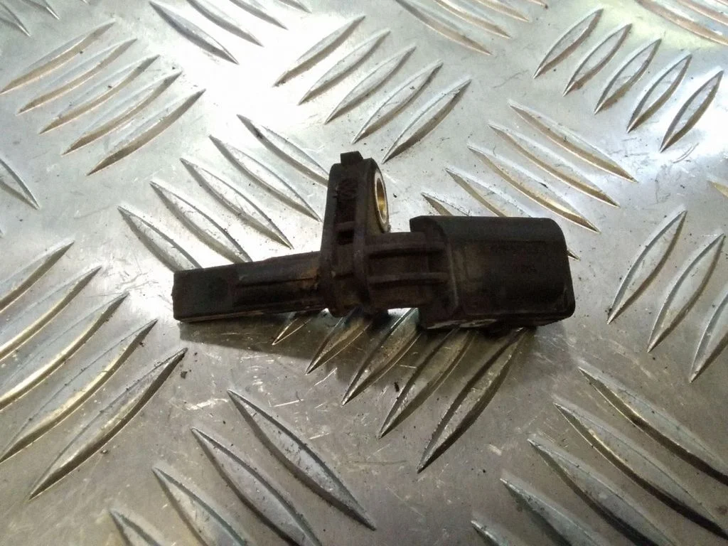 Esimene piduri ABS-andur – Audi A3 S3 8L (1996-2003)