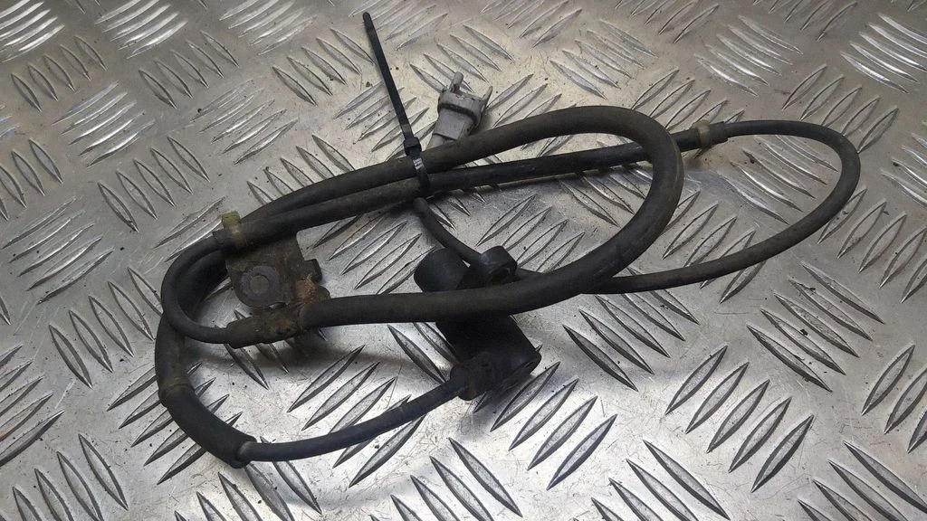 ABS brake wheel speed sensor – Toyota Prius (XW20) (2003-2009)