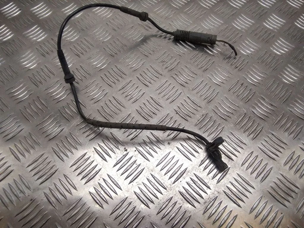 ABS brake wheel speed sensor – BMW 3 Series E90 E91 (2005-2012)