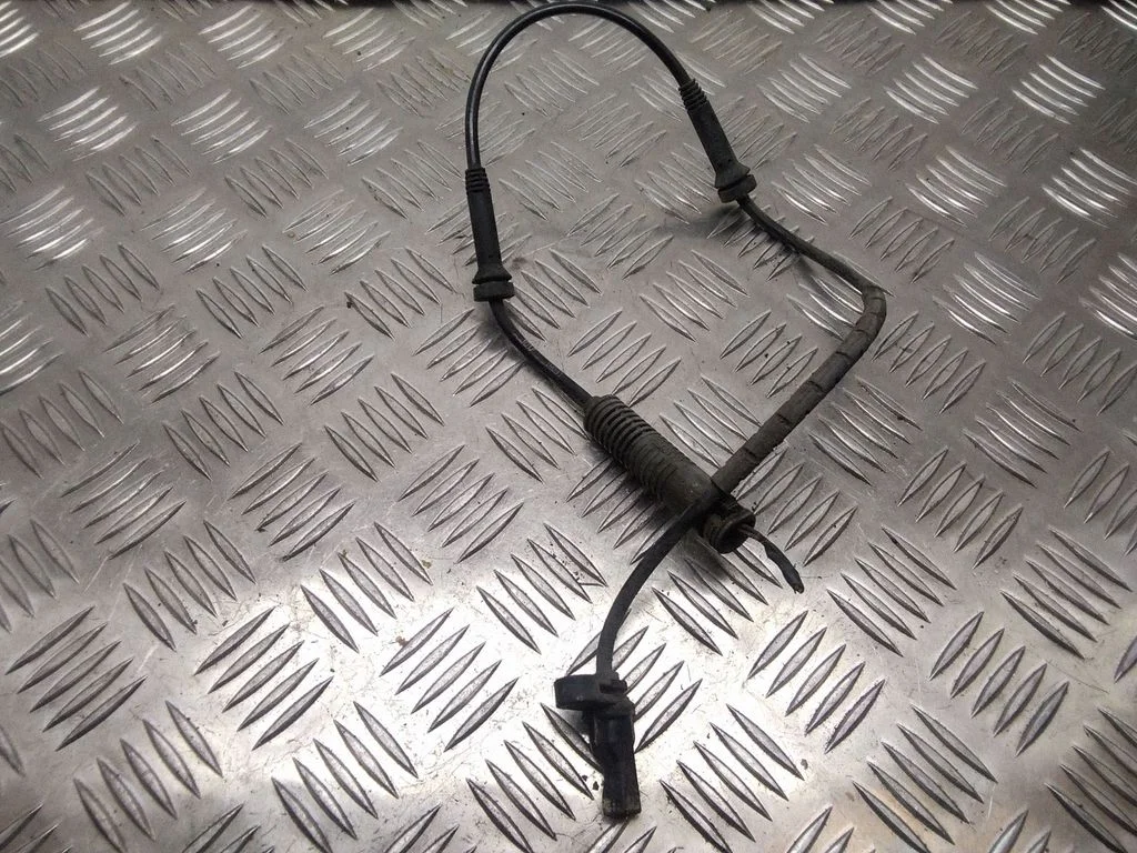 ABS brake wheel speed sensor – BMW 3 Series E90 E91 (2005-2012)