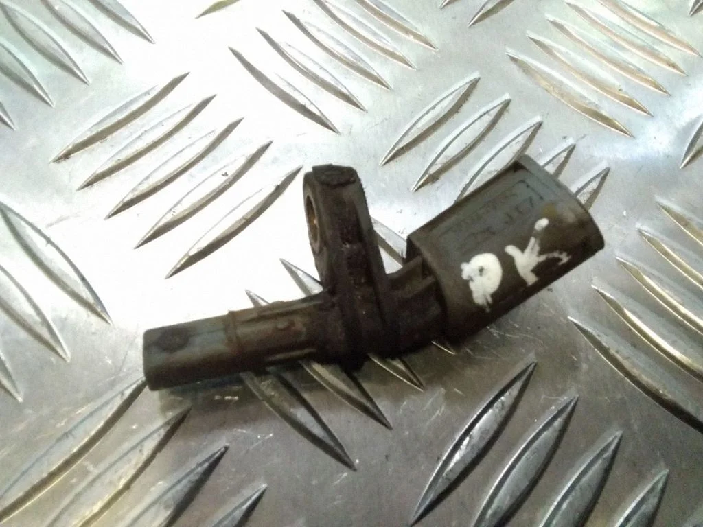 Esimene piduri ABS-andur – Volkswagen Touareg I (2002-2010)