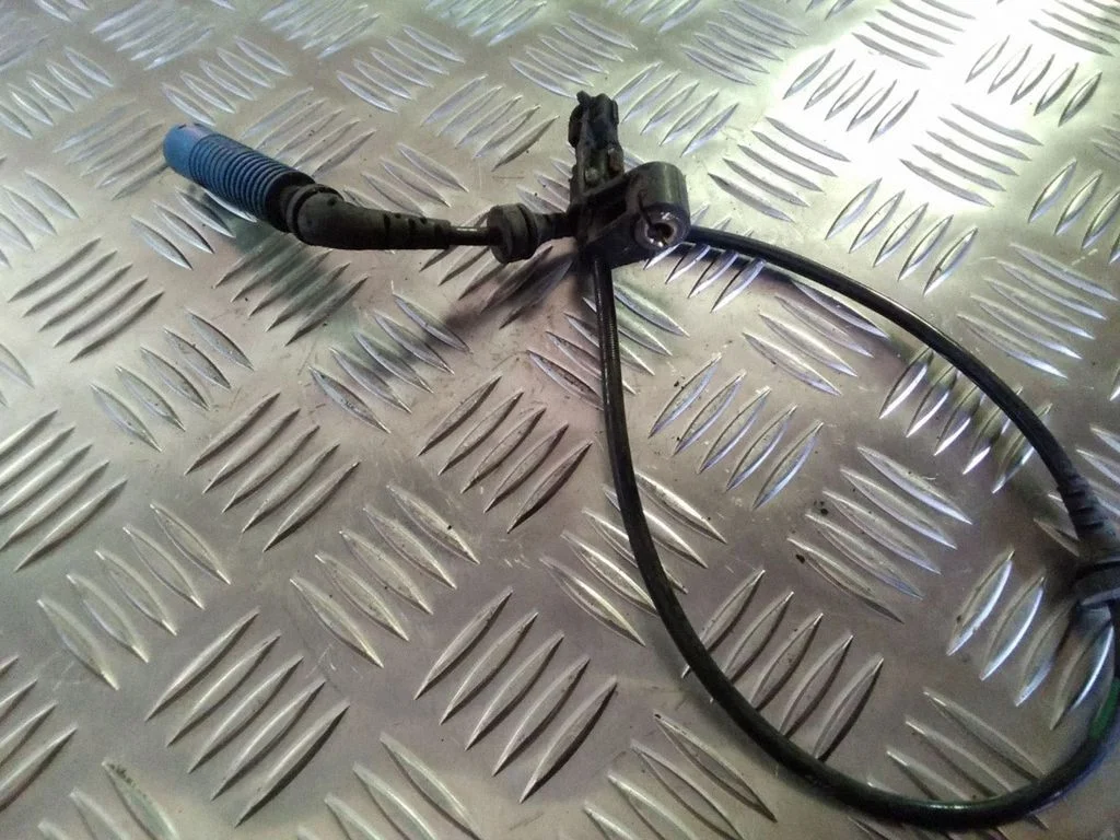 ABS brake wheel speed sensor – BMW 3 Series E46 (1998-2005)