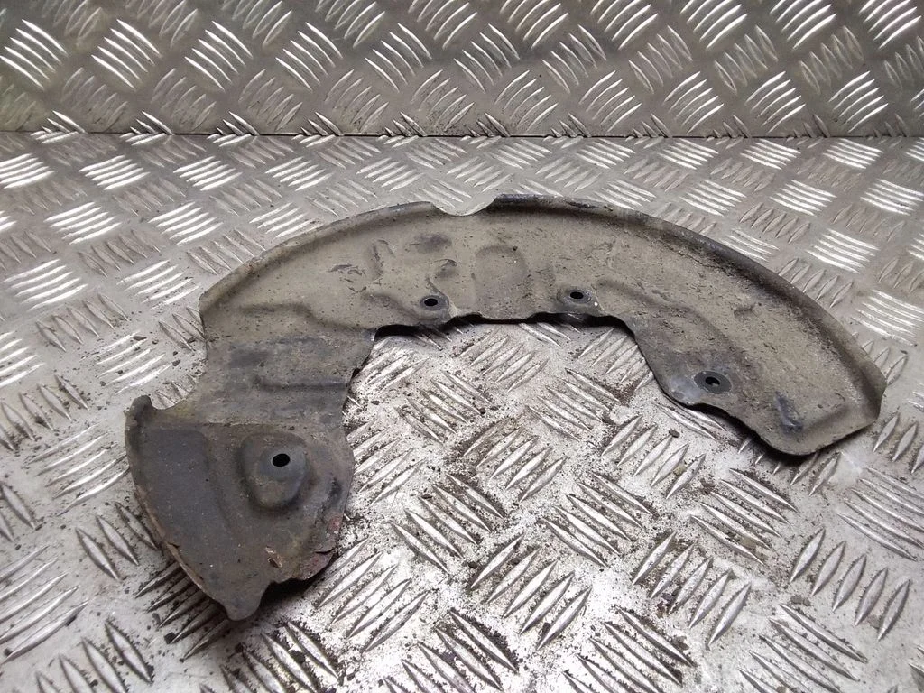 Front brake disc dust cover plate – Audi A4 S4 B6 8E 8H (2001-2005)