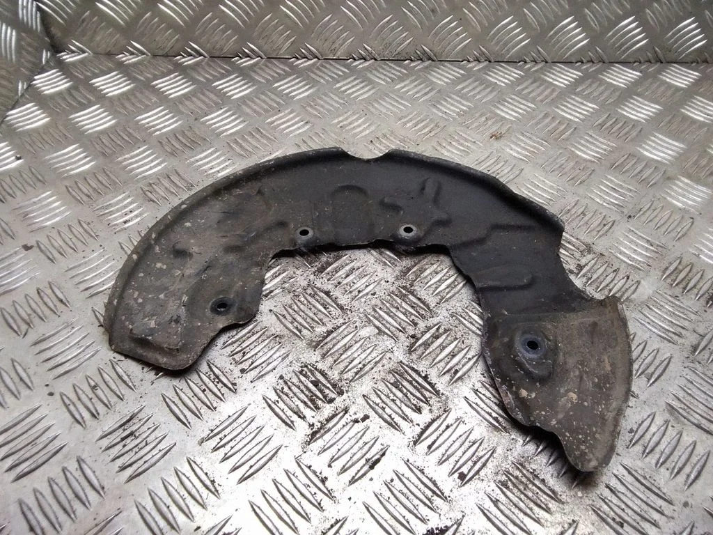 Front brake disc dust cover plate – Audi A4 S4 B6 8E 8H (2001-2005)