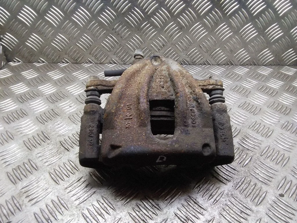 Priekšējais bremžu suports – Toyota Corolla Verso AR10 (2004-2009)