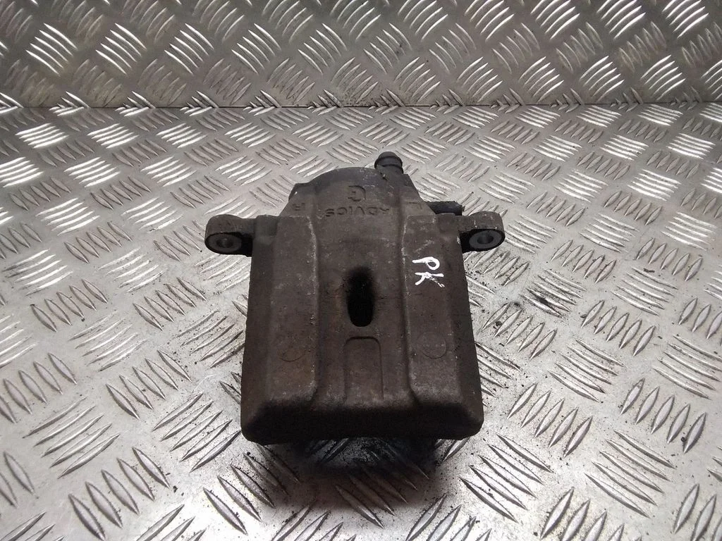 Front brake caliper – Toyota Prius (XW20) (2003-2009)