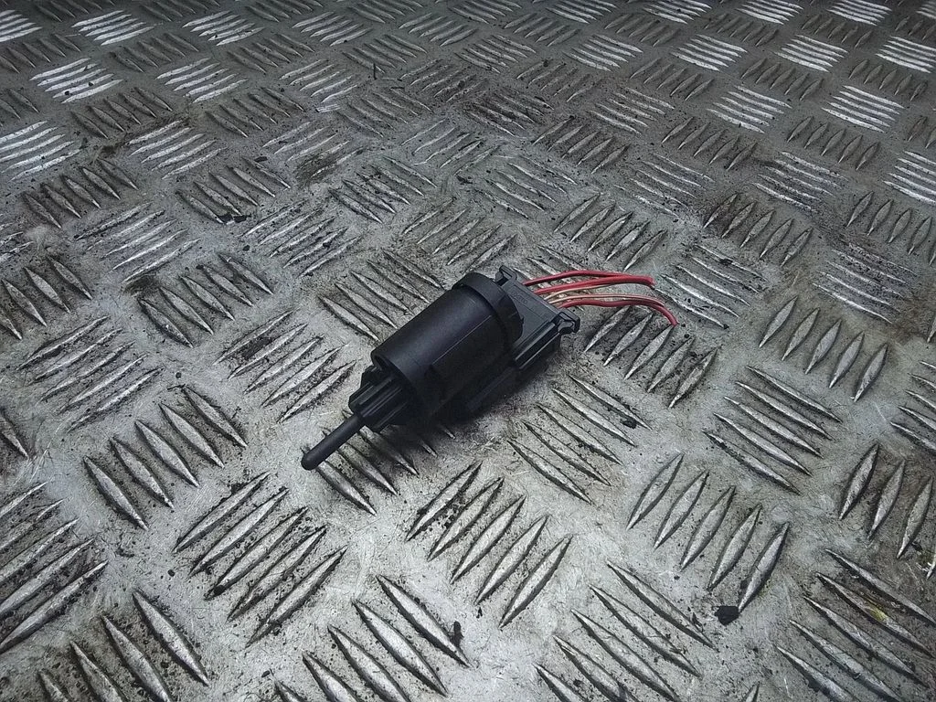 Bremžu pedāļa sensors – Audi A4 S4 B7 8E 8H (2005-2008)