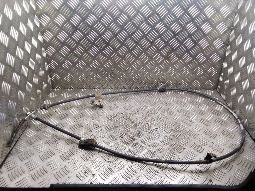 Handbrake/parking brake wiring cable – Toyota Corolla Verso AR10 (2004-2009)