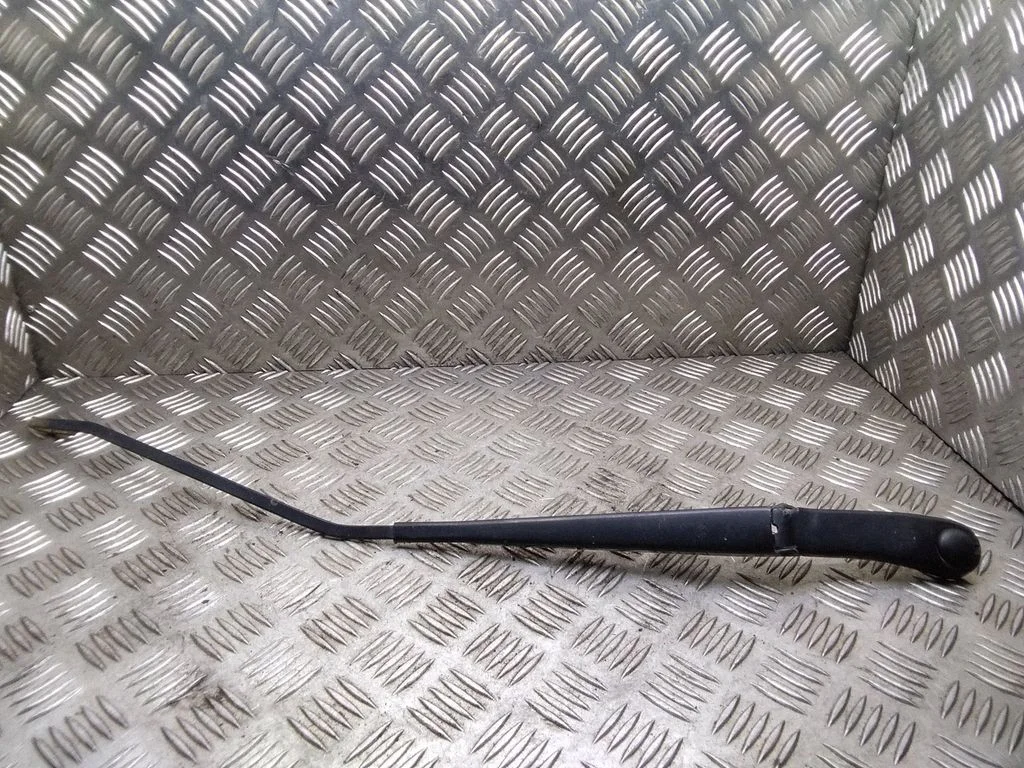 Front wiper blade arm – Volkswagen Transporter - Caravelle T5 (2003-2015)